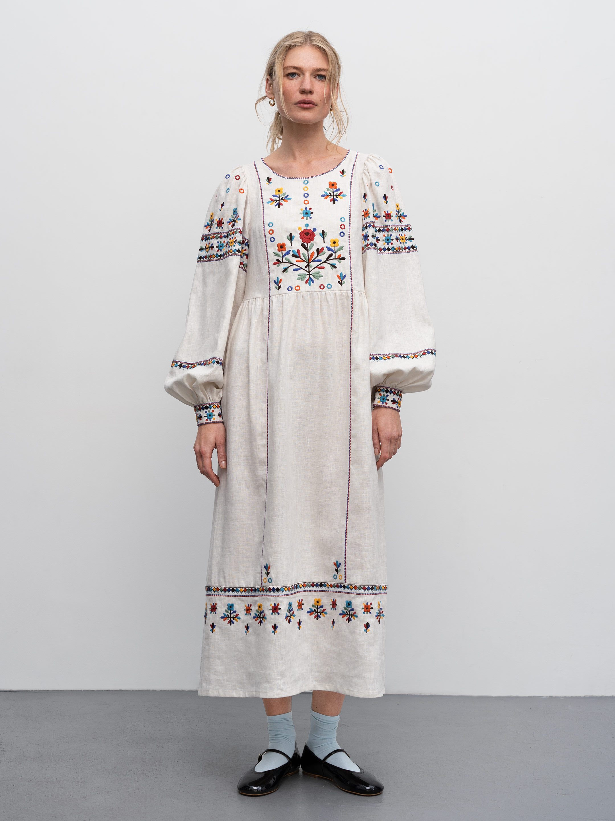 Довга вишита лляна сукня з яворівським орнаментом Yaryna - фото 1