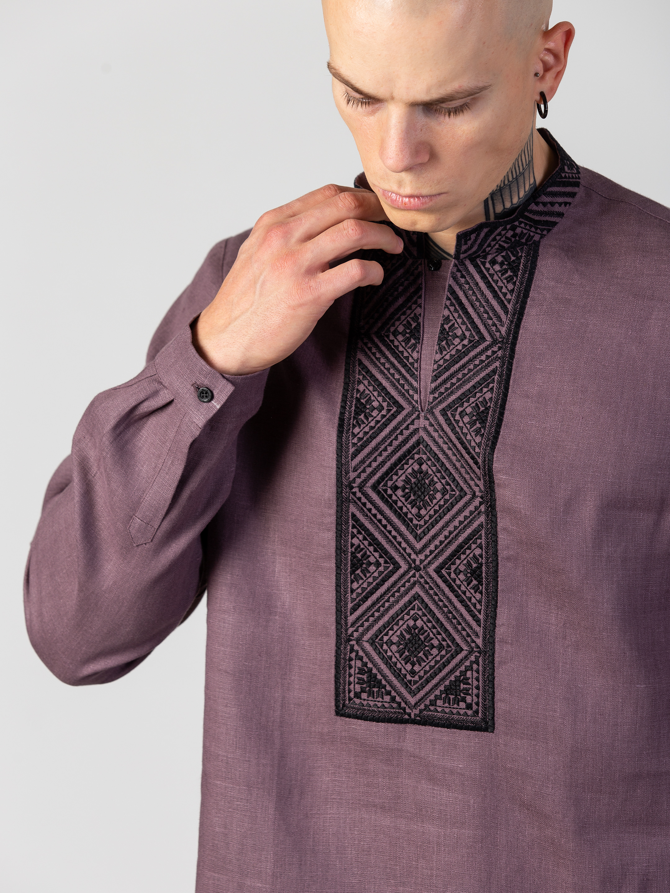 Чоловіча сорочка з чорним геометричним орнаментом Troyan Dark - фото 1